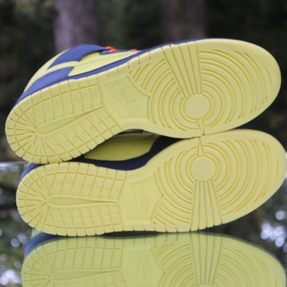 Nike Dunk High The Simpsons 2009 - Picture 10 of 16